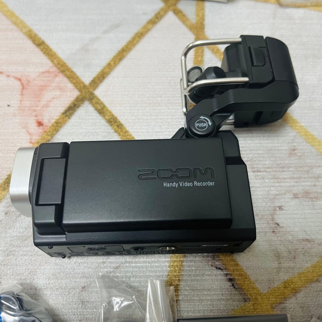 ZOOM Q8 ハンディビデオカメラレコーダー