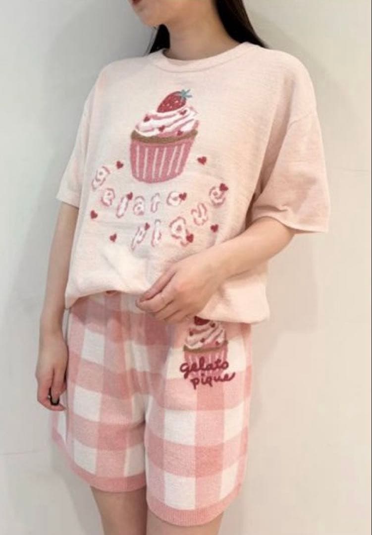 【新品】ジェラートピケ　カップケーキプルオーバー&チェック柄ショートパンツ
