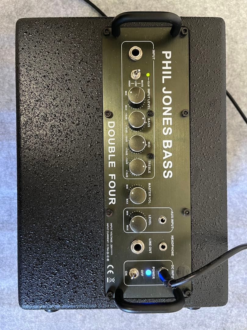 PHIL JONES BASS DOUBLE FOUR ベース用アンプ
