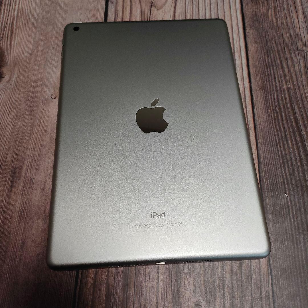 iPad 第5世代 32GB シルバー 美品