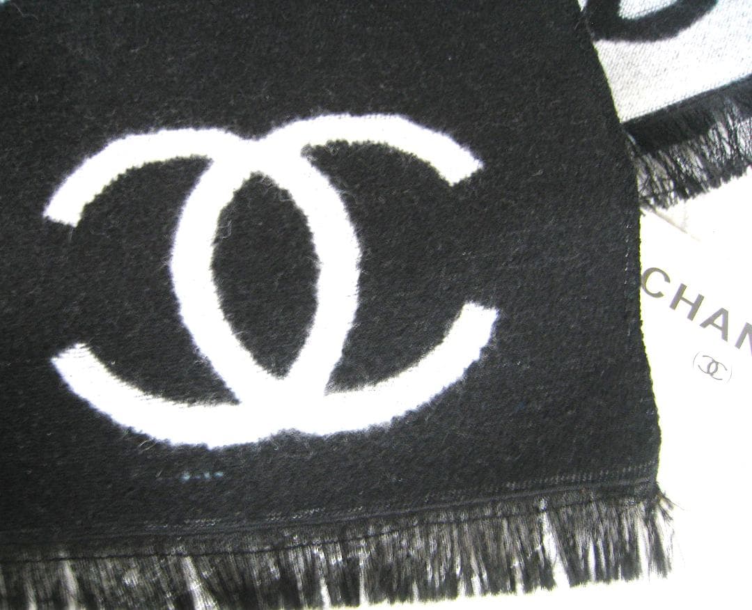 CHANEL シャネル　ノベルティ　COCOマ―ク　スト－ル　マフラー