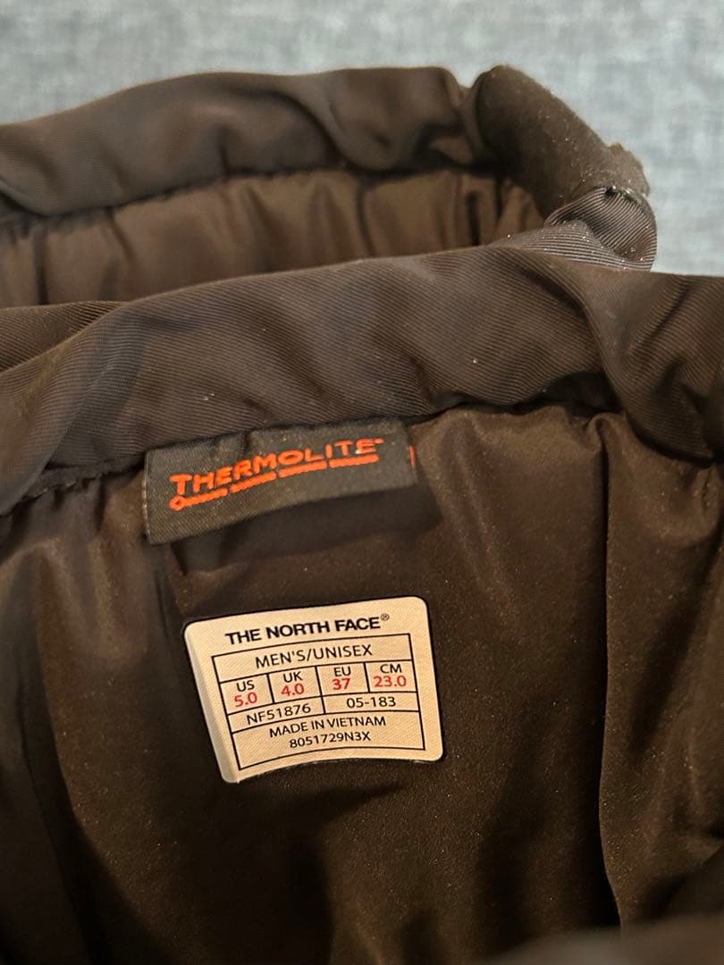Nuptse Bootie WP VI Logo ヌプシ ブーティ 23cm