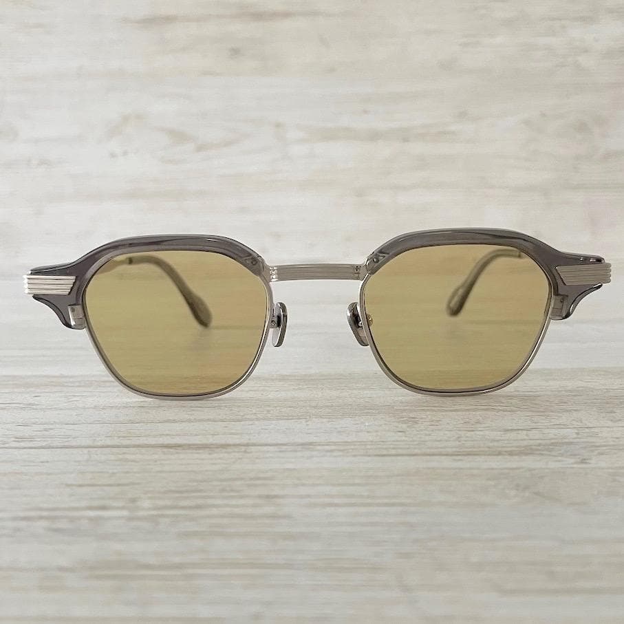 美品　kearny　　clear gray ＆ silver