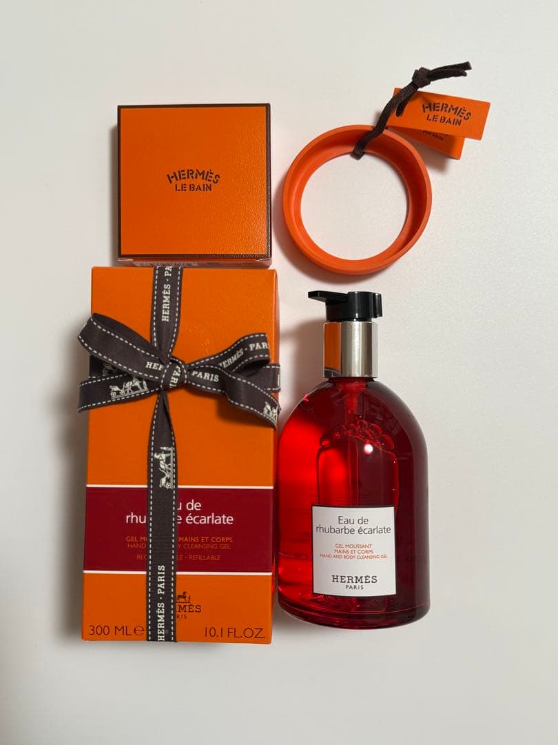 未使用品 HERMES 300mL ラバー・紙袋付き