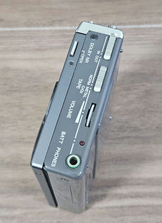 TOSHIBA 東芝　カセットプレーヤー WALKY KT-PS20