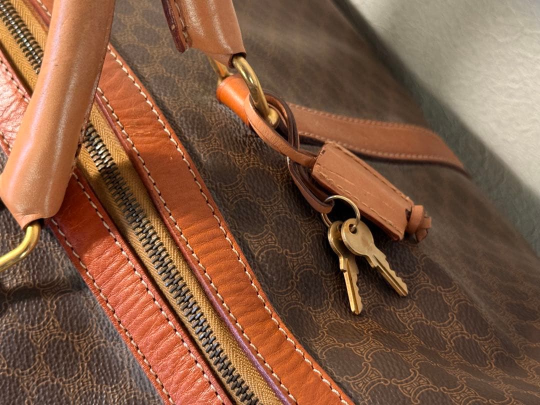 CELINE ボストンバッグ（美品）9/30まで