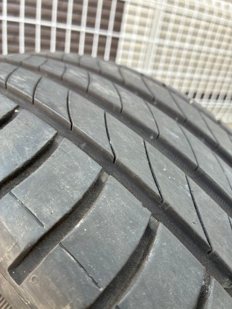 送料込み235/45r17ミシュラン　プライマシー4 2本バリ山