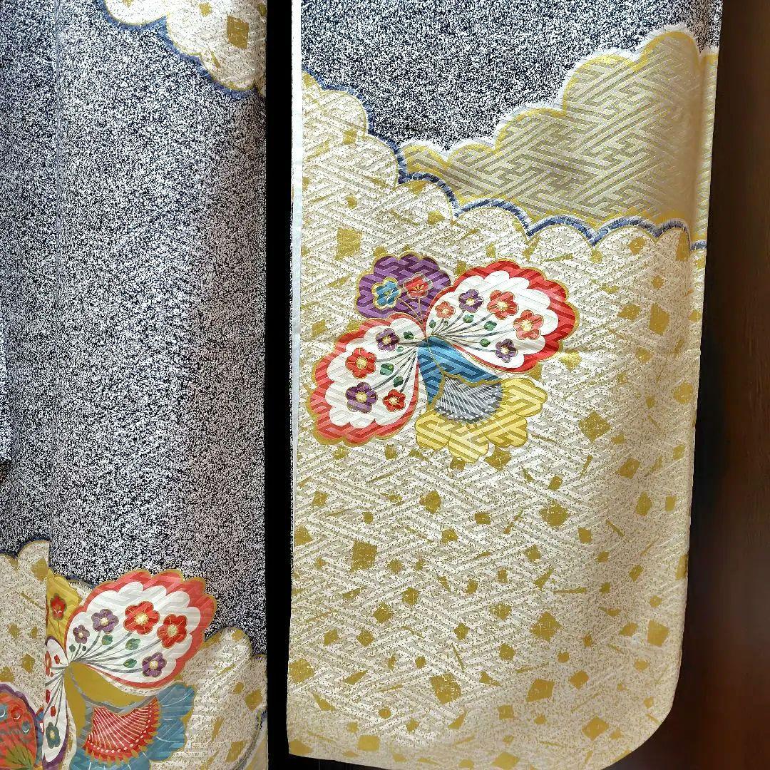正絹　草花模様　お振袖 　美品