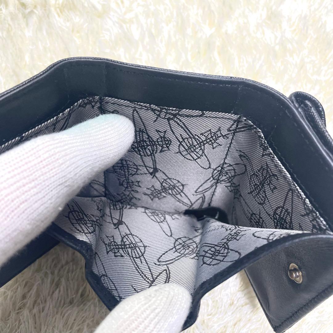 ヴィヴィアンウエストウッド 折財布 ブラック 三つ折り財布 レター型