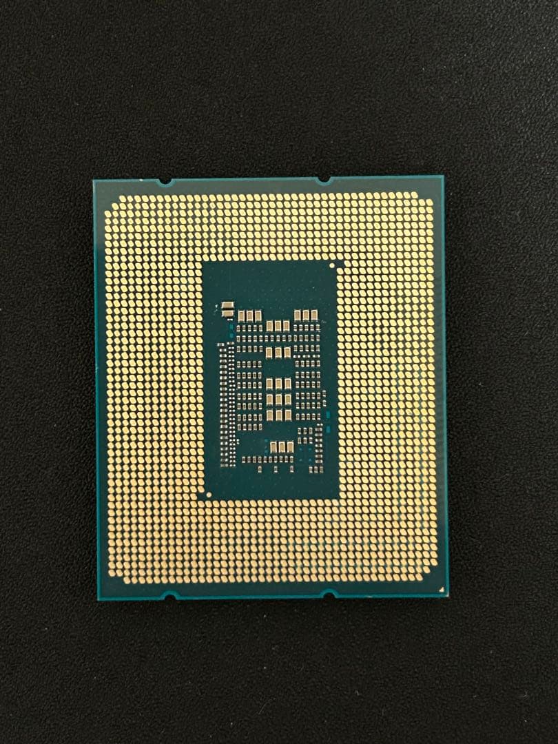 Intel Core i3 12100F 中古動作確認済み