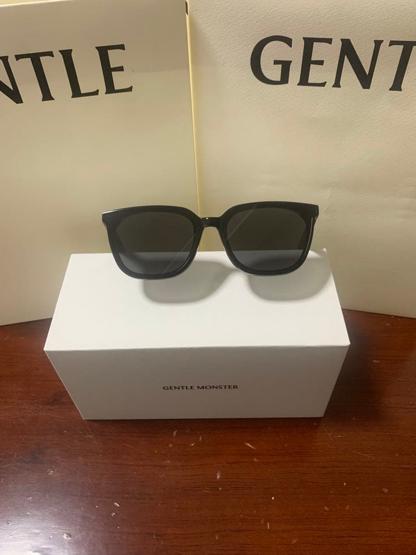 Gentle Monster lilit 黒　ジェントルモンスター