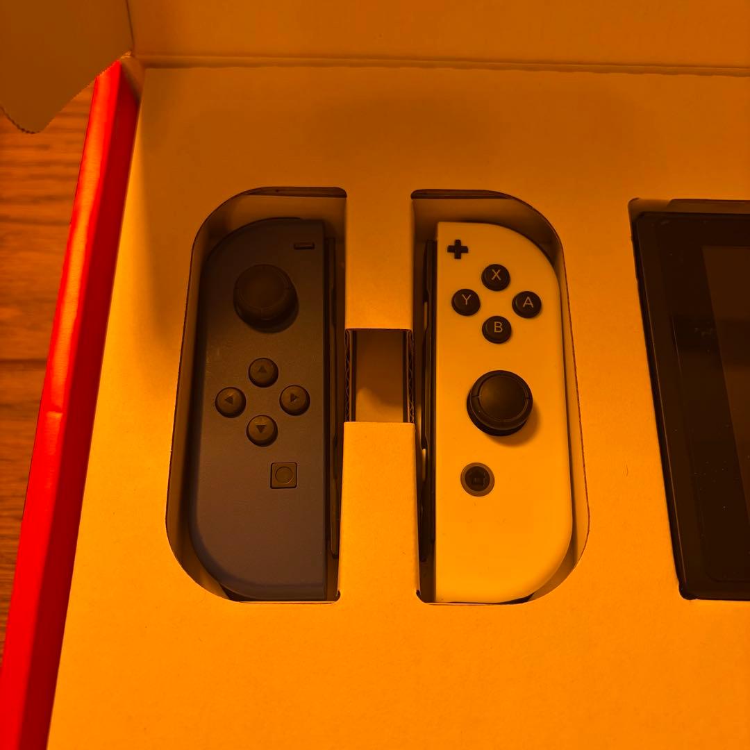 新モデル　Nintendo Switch 本体　任天堂　HAD-S-KABAA