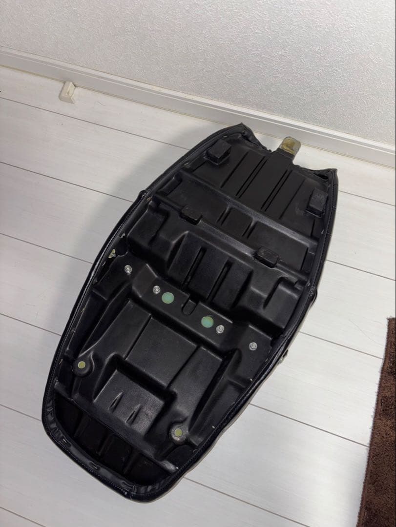 Kawasaki ゼファーχ タックロール シート （ ゼットファーザー ）