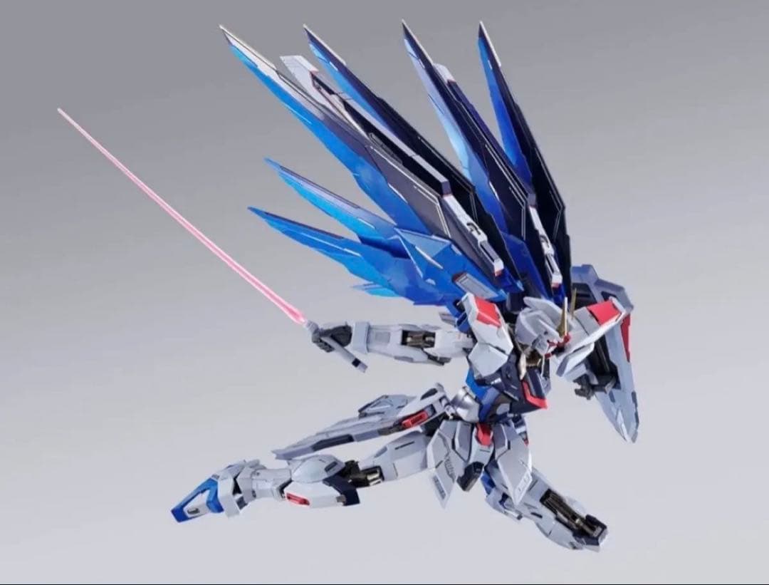 L BUILD フリーダムガンダム ＋プロヴィデンスガンダム