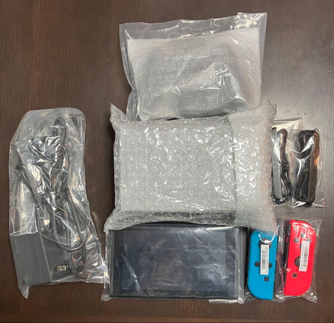 【美品】Nintendo Switch 青/赤 本体 付属品完備