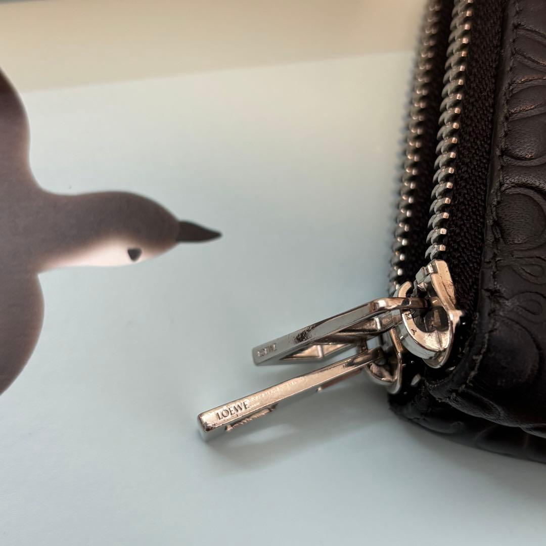 LOEWE リピートアナグラム ブラック 二つ折り ミニウォレット ジップ