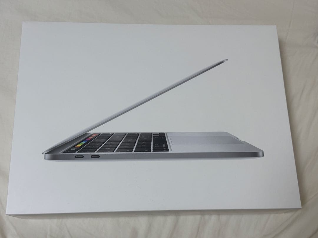 MacBook Pro（Thunderbolt 3ポート × 2）シルバー