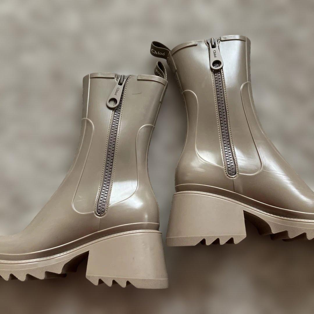 Chloé ベージュ ジッパー付きレインブーツ