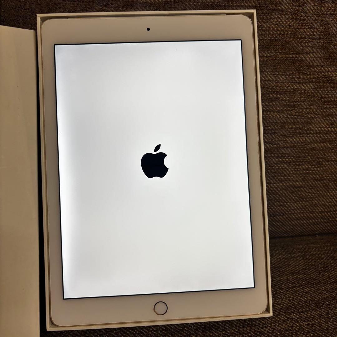 Apple iPad Air 2 ゴールド　Wi-Fi＋Cellularモデル