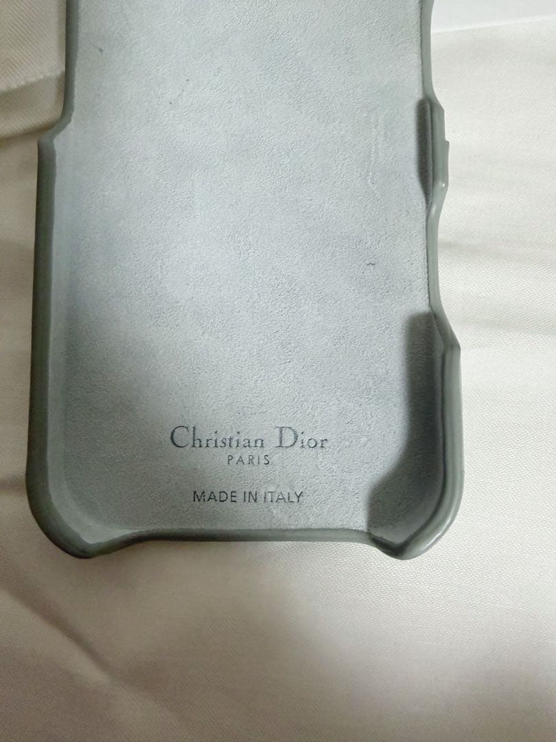 Dior キルティングレザー iPhone16proケース