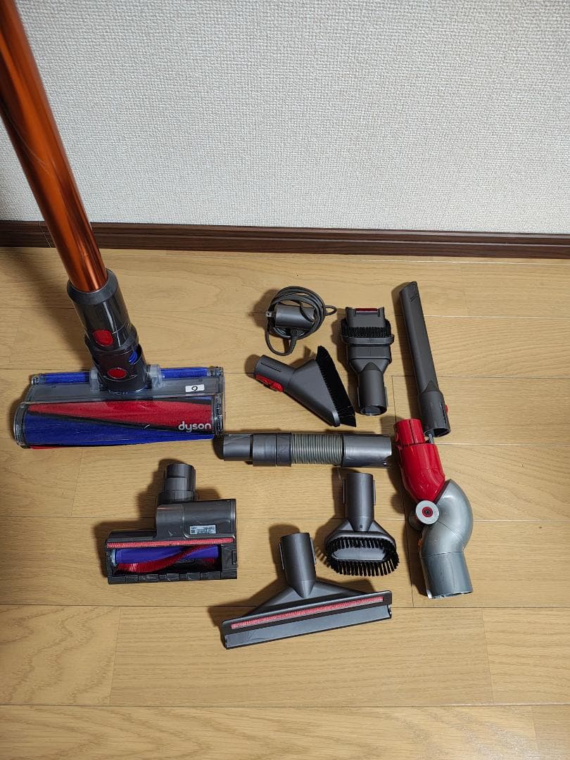 ダイソン★コードレス掃除機★V10★ＳV12★バッテリー新品と大差なし★4