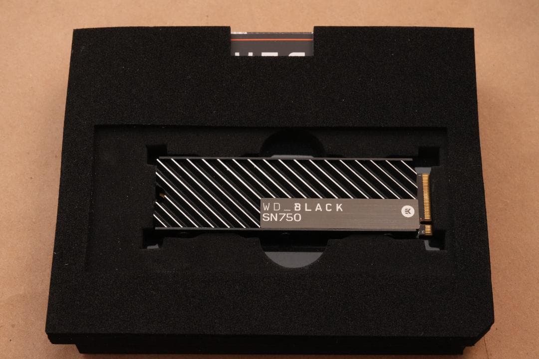 WD BLACK SN750 1TB NVMe SSD ヒートシンク付き