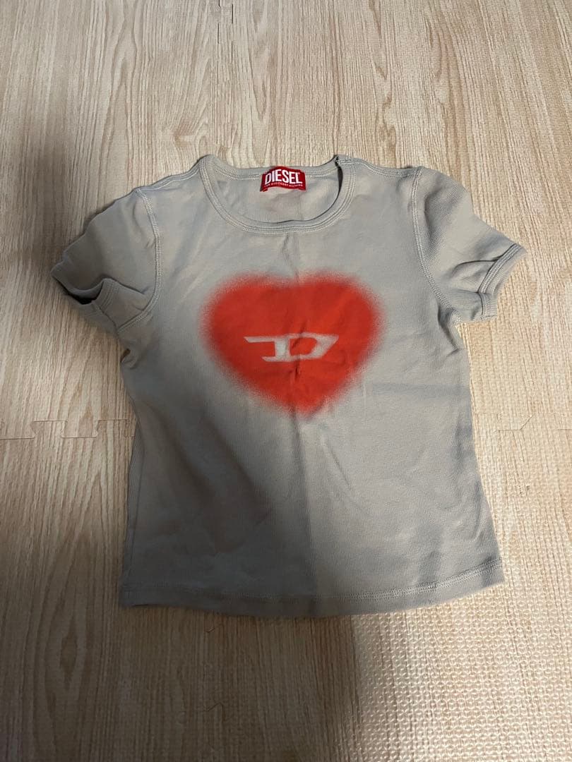DIESEL ハートロゴ Tシャツ Sサイズ 値下げ可能