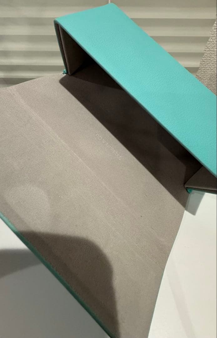Tiffany & Co. キャットサングラス