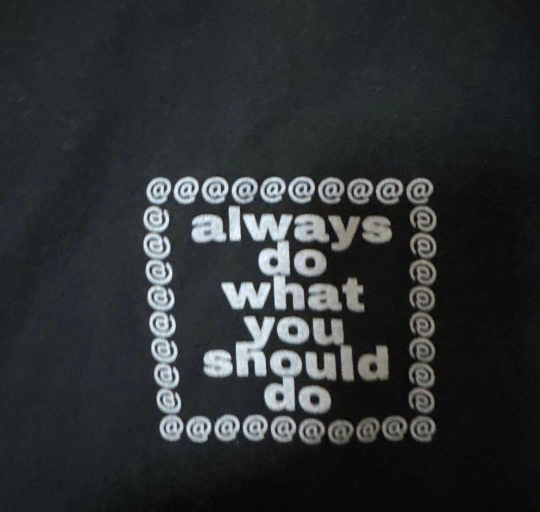 always黒Tシャツ