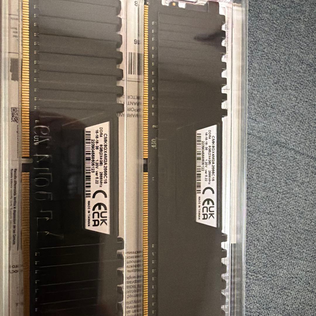 グラフィックボード・グラボ・ビデオカード Corsair Vengeance LPX 16GB DDR4