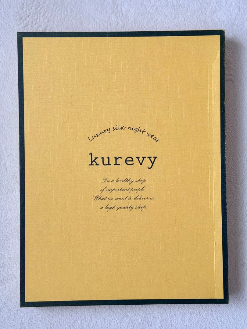 新品未使用　kurevy 高級シルクパジャマ Mサイズ　ピンクベージュ