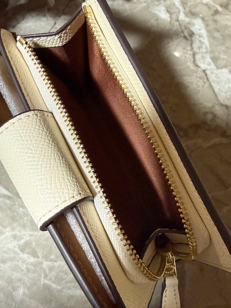 COACH アイボリー 二つ折り財布