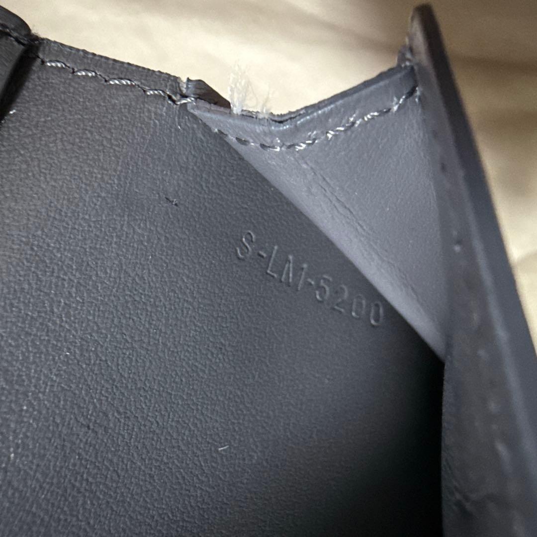 最終値下げ。正規品CELINE ミディアムストラップウォレット