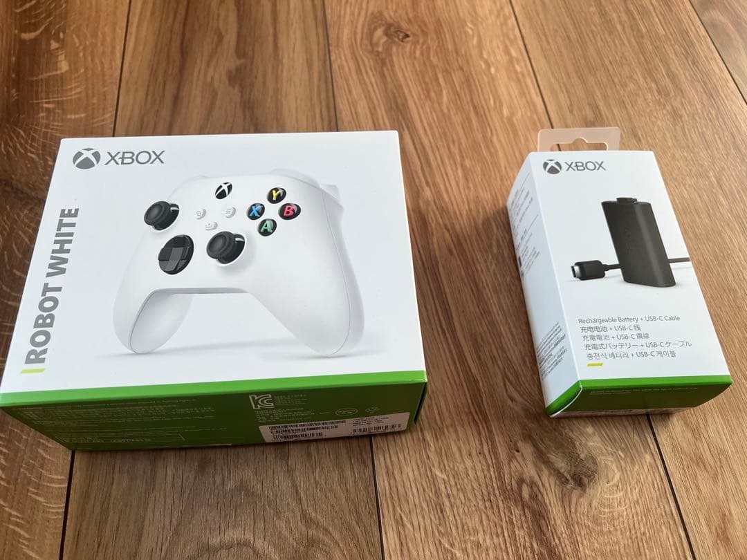 XBOX ワイヤレスコントローラーと充電バッテリー