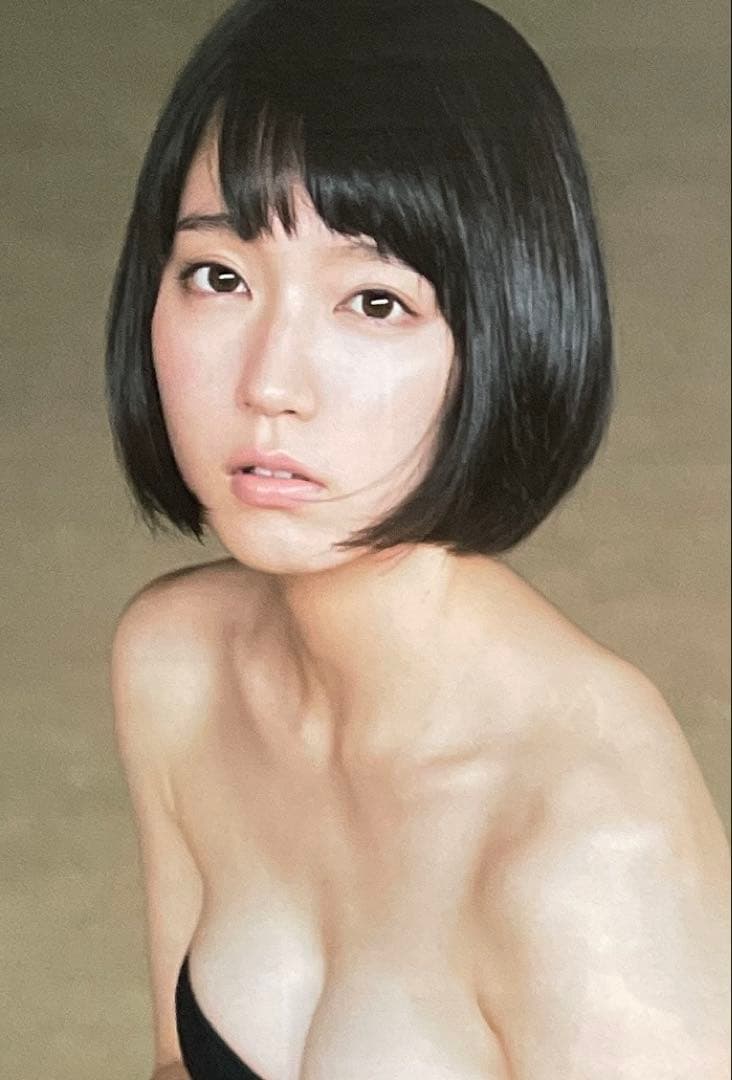 吉岡里帆　小嶋陽菜　週刊　プレイボーイ