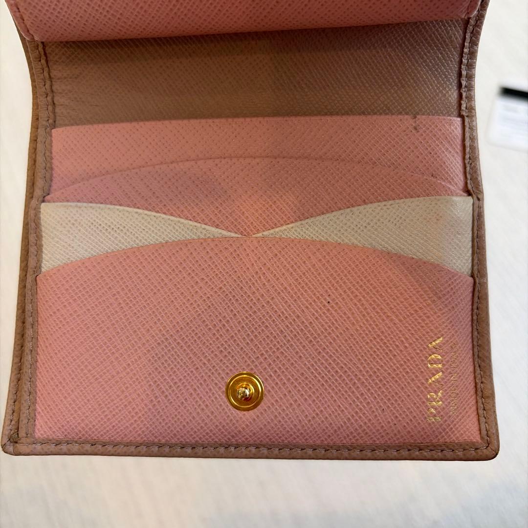 PRADA 二つ折り財布 ベージュピンク