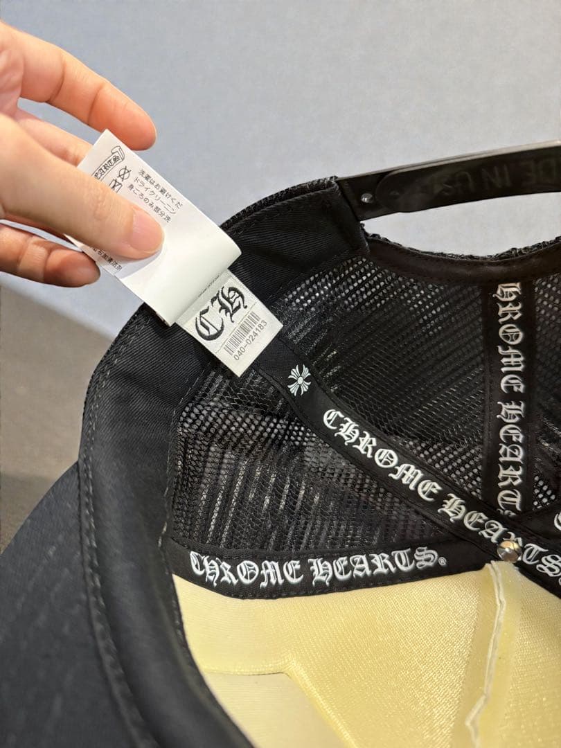 【値段交渉可能】新品、早い者勝ち！CHROME HEARTS トラッカーキャップ