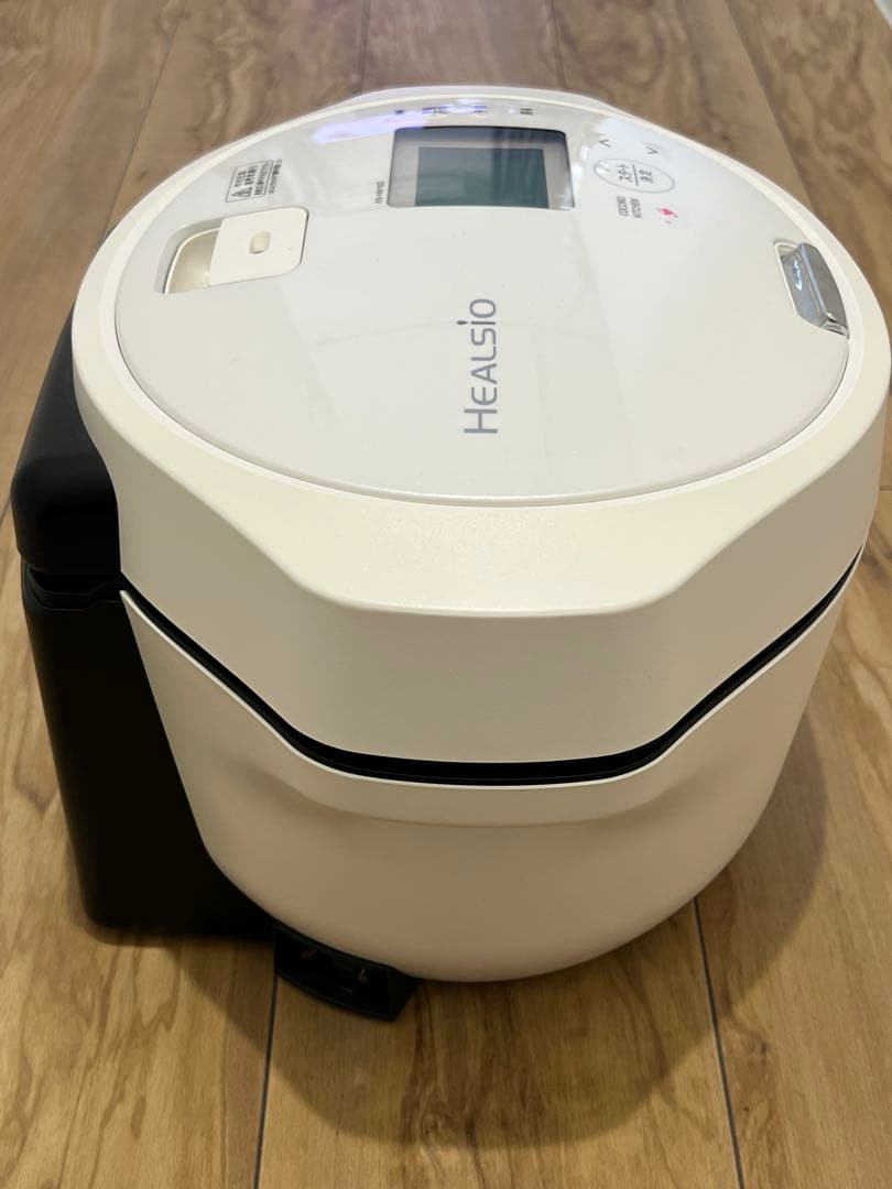 美品です✨️ KN-HW16G-W ホットクック　ヘルシオ　1.6L