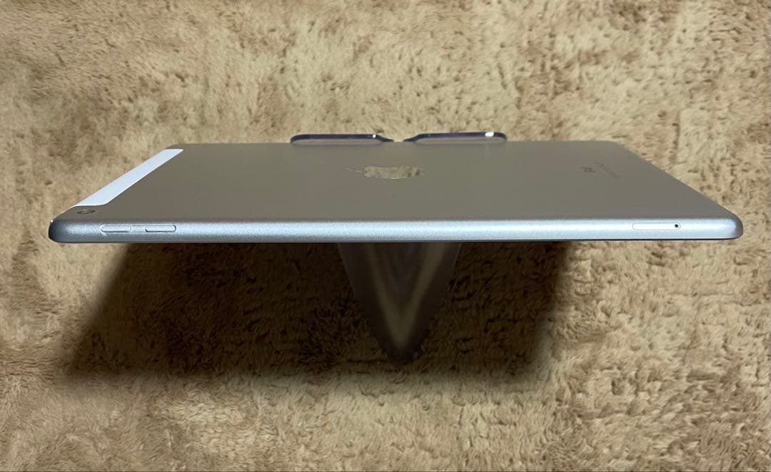 Ipad5 シルバー128GB Wifi+Cellular SIMフリー