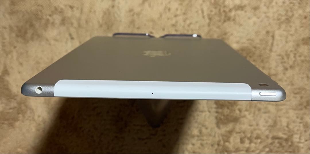 Ipad5 シルバー128GB Wifi+Cellular SIMフリー