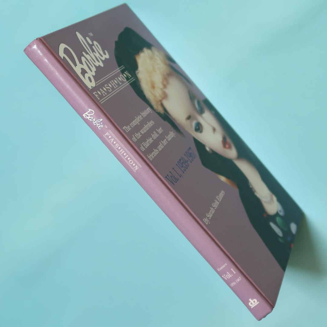 セール！　洋書　Barbie Fashion, 1959-1967　バービー人形