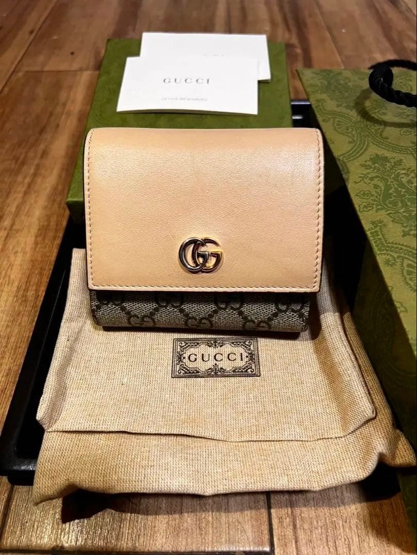 GUCCI 二つ折り財布 ベージュ/グレー