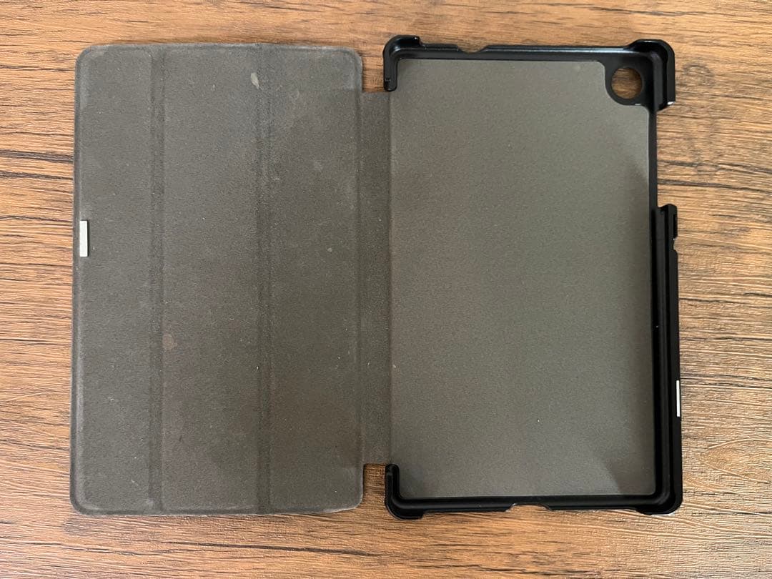 【本体美品】ケース付きLenovo Tab M8 (4th Gen)