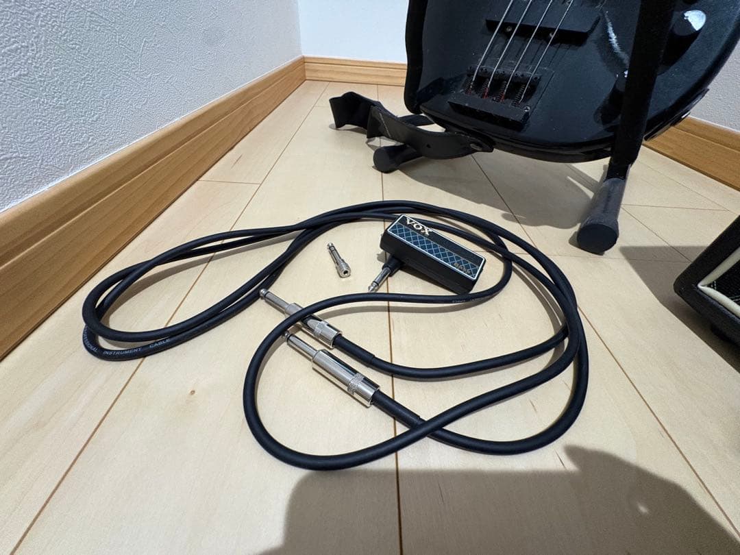 エレキベースとVOXアンプセット