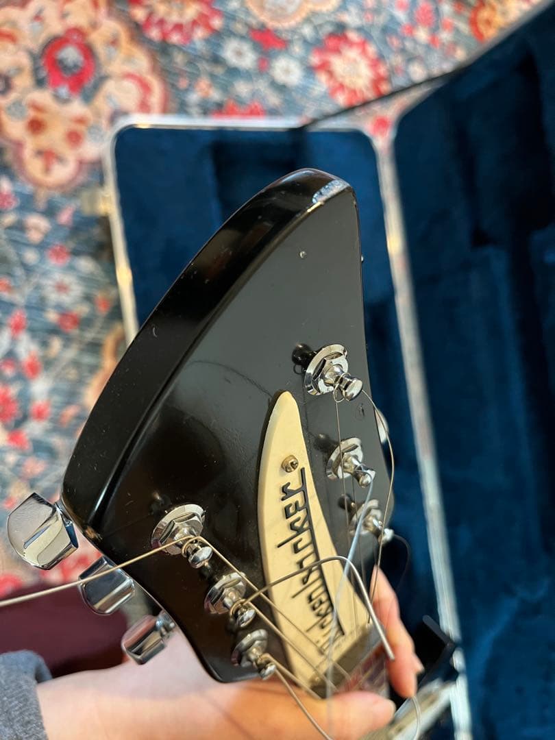 【たく】Rickenbacker 330 2000年製