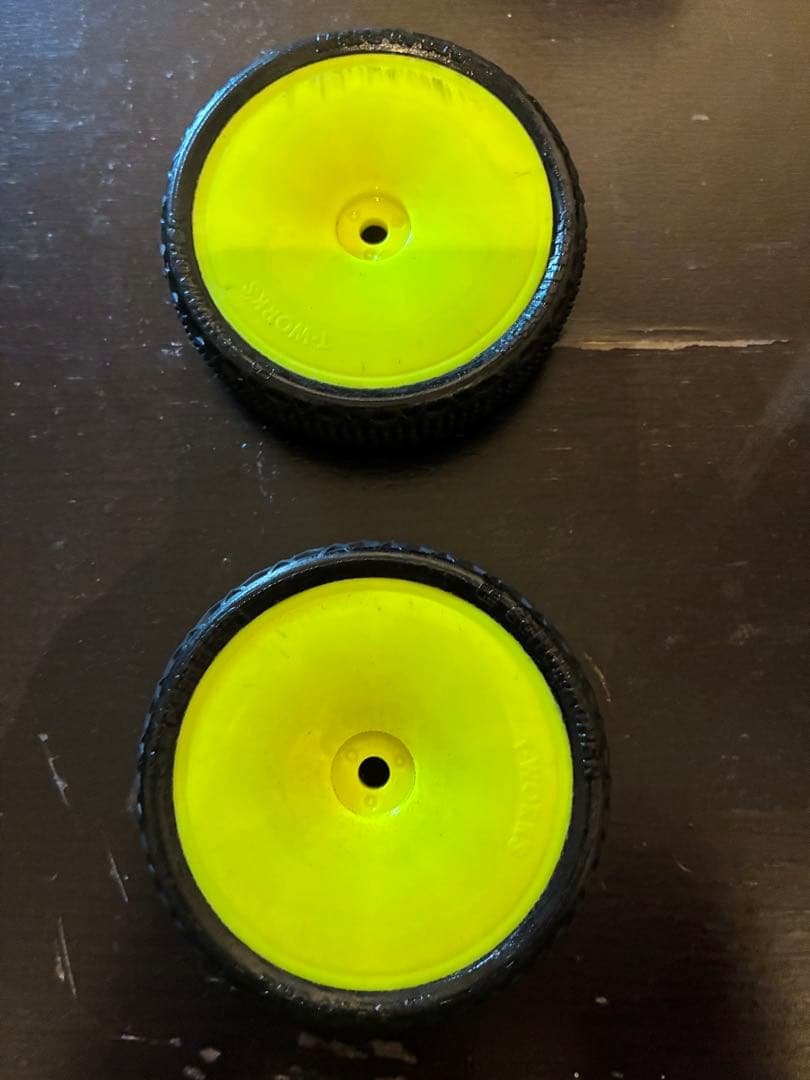 今週末まで　シュマッカー&jconcepts バギー用タイヤセット
