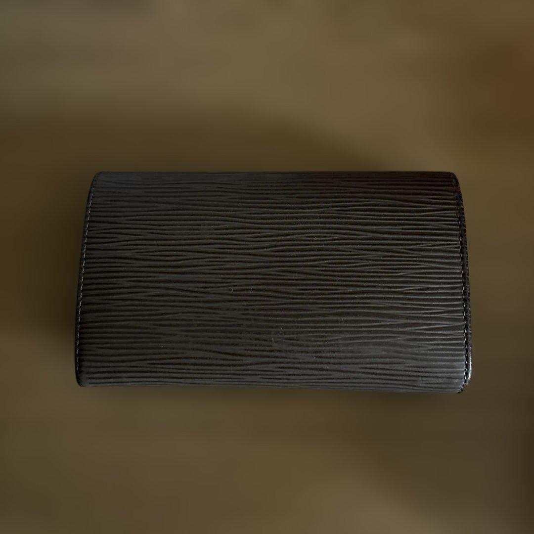 ルイヴィトンLouis Vuitton エピレザー 二つ折り財布 グレーペッパー