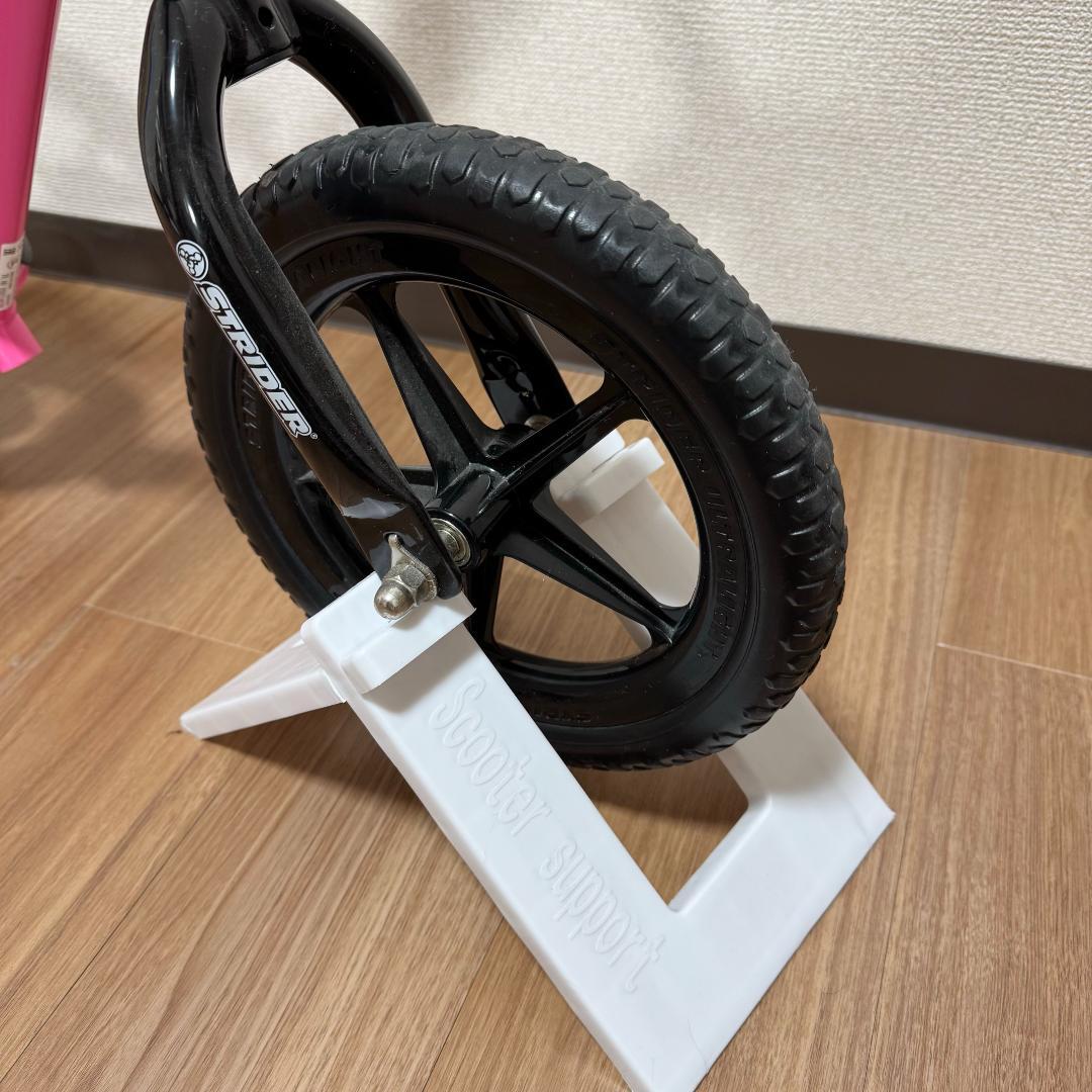 使用2回 ストライダー スポーツ 12インチ ピンク スタンド付 STRIDER