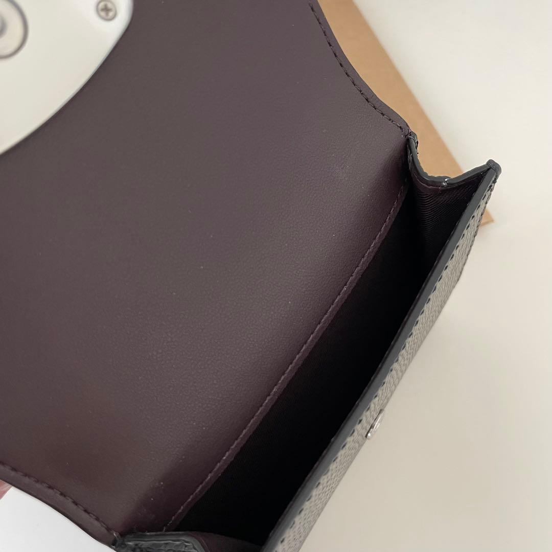 COACH コーチ　二つ折り財布　ブラック　折り財布　黒色