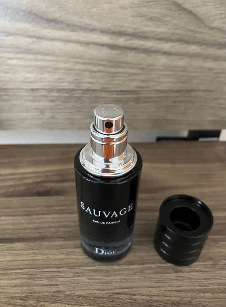 Dior ソヴァージュ オードパルファン 30ml（箱付き・正規品）